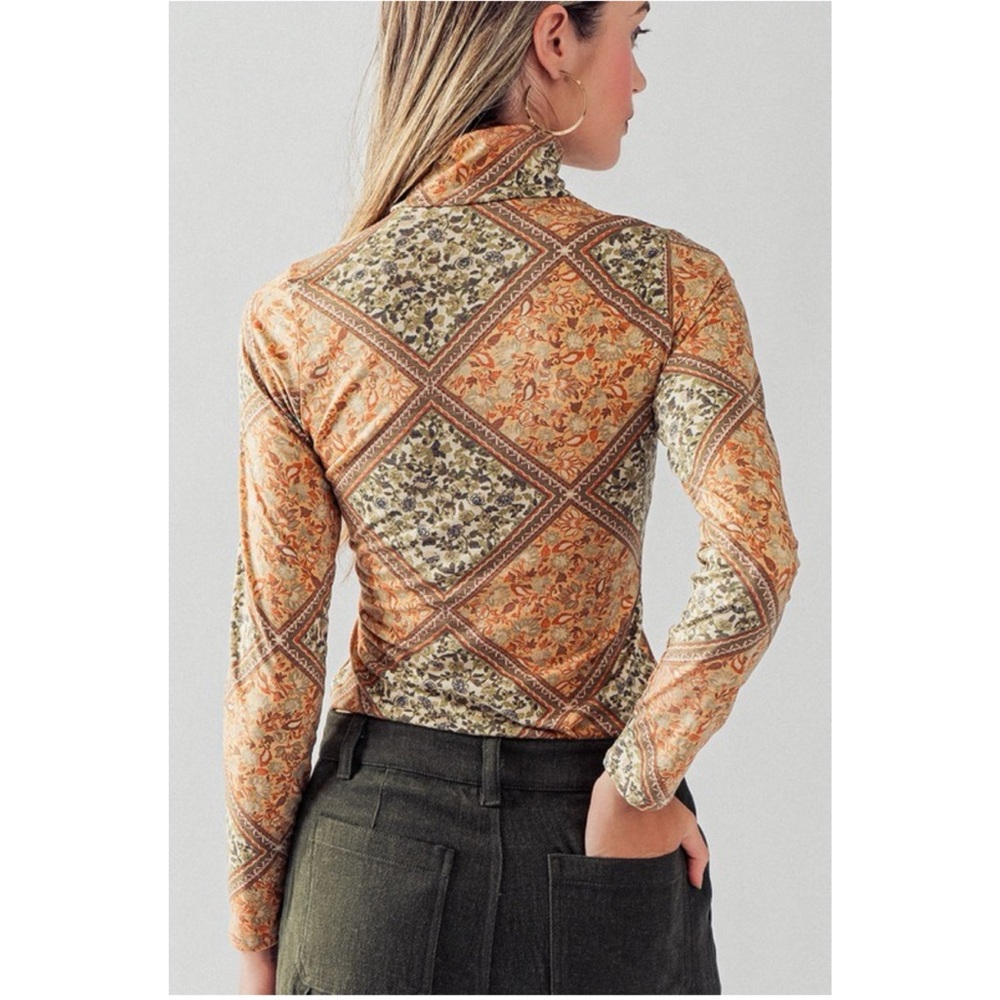 New Muted Autumn Art Nouveau Floral Diamond Pane Mock Neck Long Sleeve Top. Sz S - Picture 8 of 11